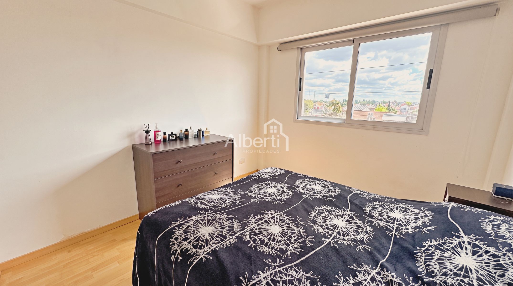 VENTA MODERNO DEPARTAMENTO 2 AMBIENTES CON COCHERA EN HAEDO NORTE. - 18