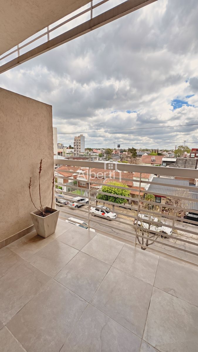 VENTA MODERNO DEPARTAMENTO 2 AMBIENTES CON COCHERA EN HAEDO NORTE. - 22
