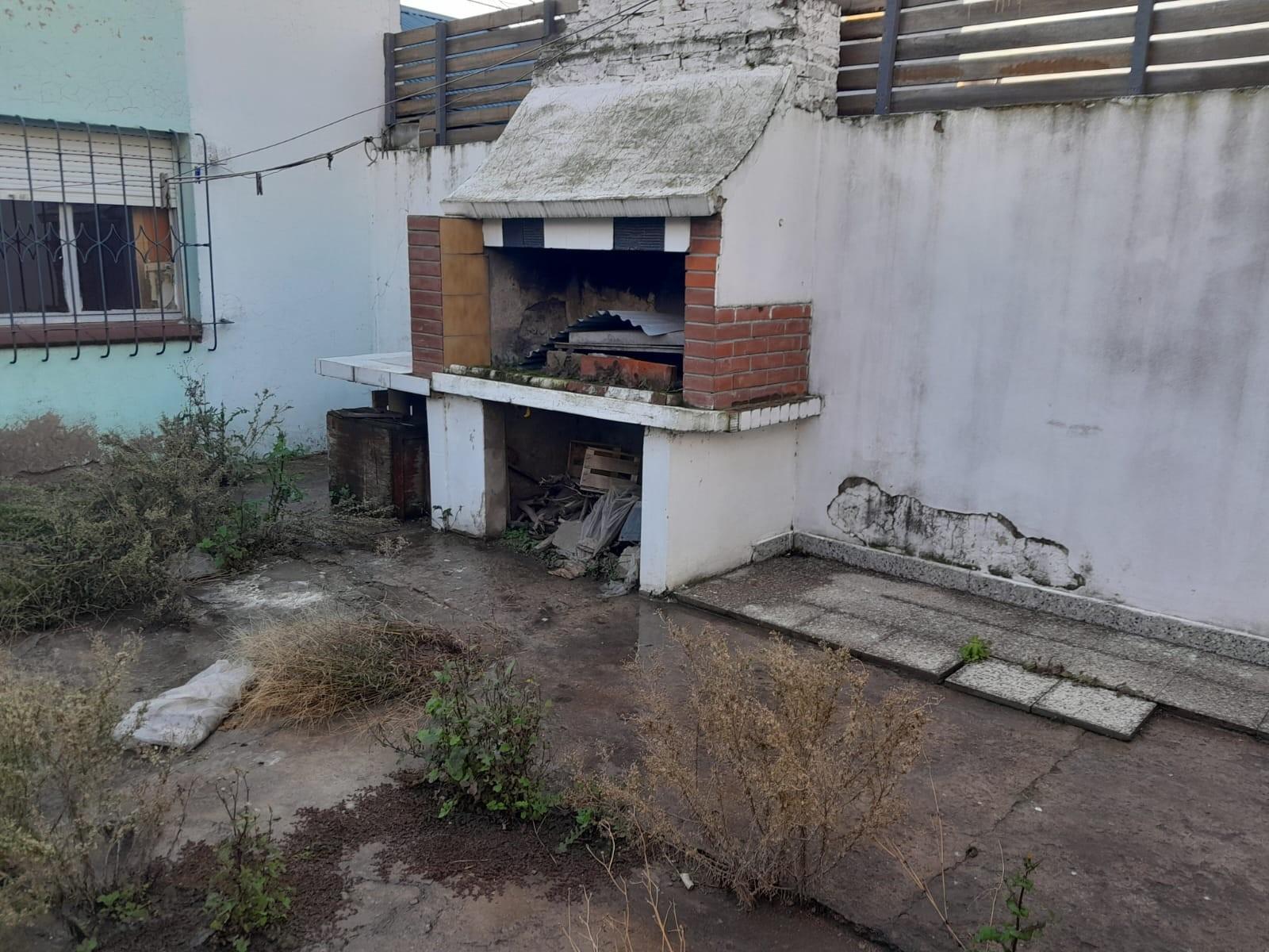 CASA AMPLIA EN BAHIA BLANCA — foto 2