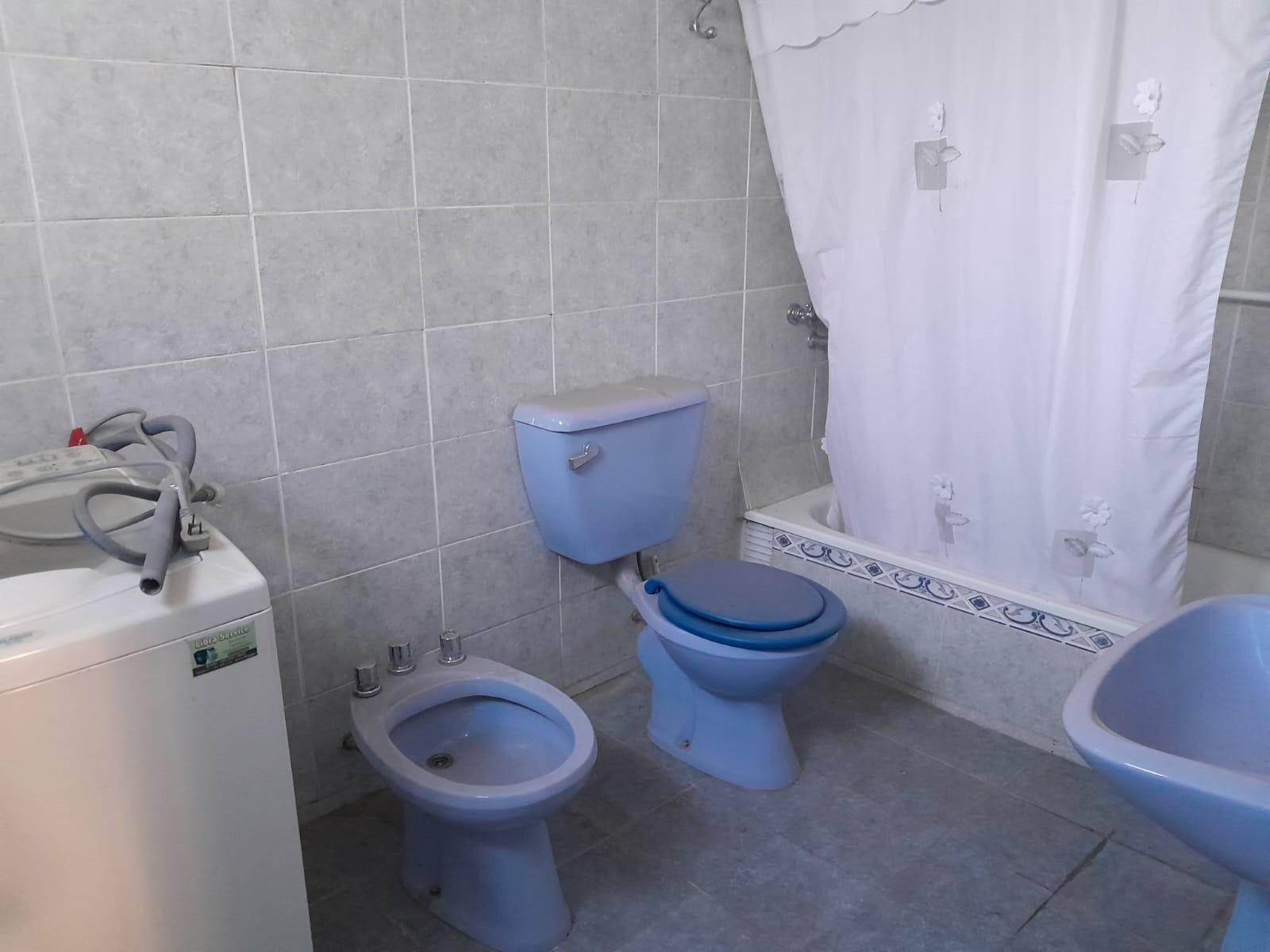 CASA AMPLIA EN BAHIA BLANCA — foto 4