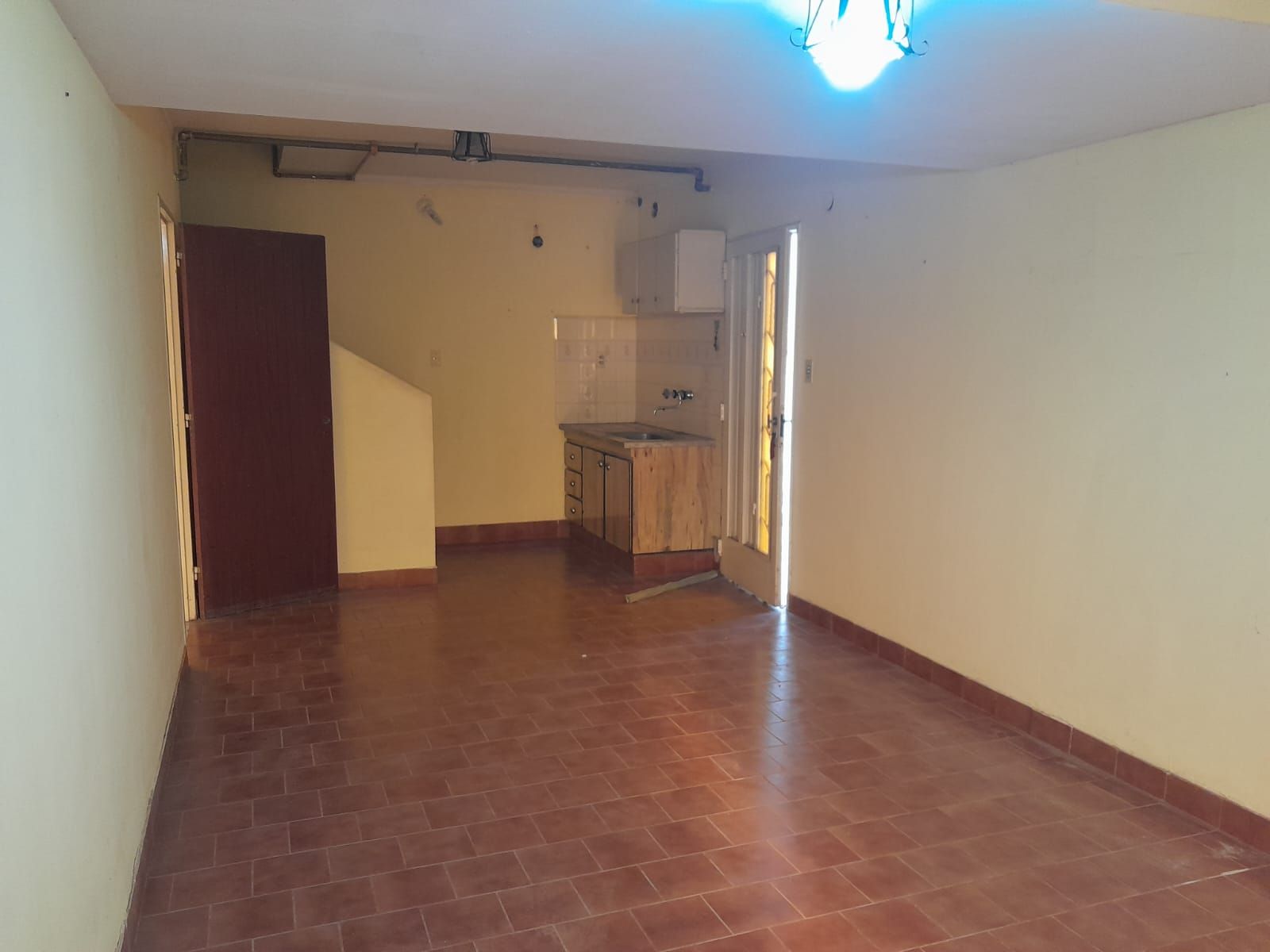 &quotVENTA&quot CASA AMPLIA EN EXCELENTE UBICACIÓN — foto 9
