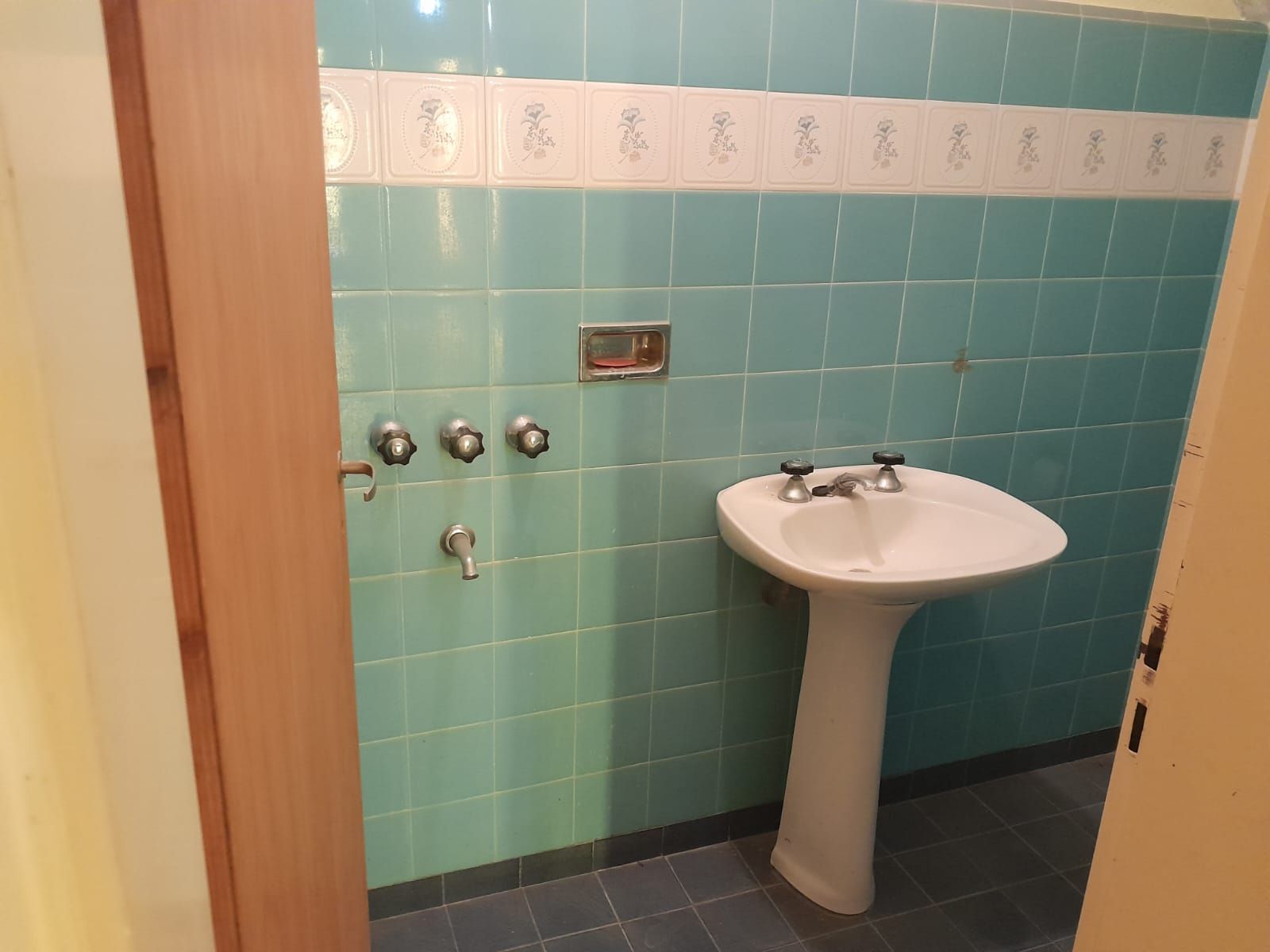 &quotVENTA&quot CASA AMPLIA EN EXCELENTE UBICACIÓN — foto 10