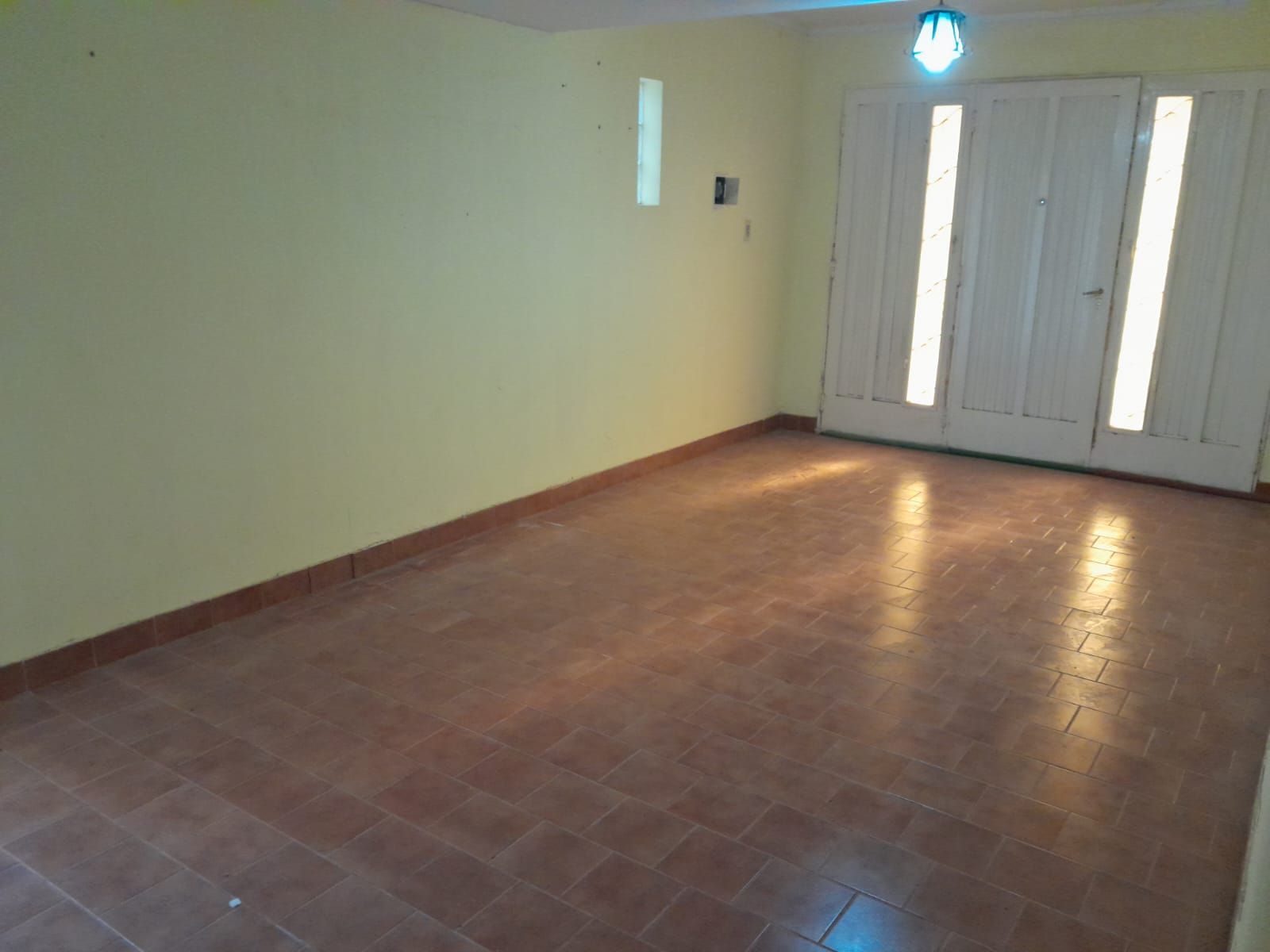 &quotVENTA&quot CASA AMPLIA EN EXCELENTE UBICACIÓN — foto 11