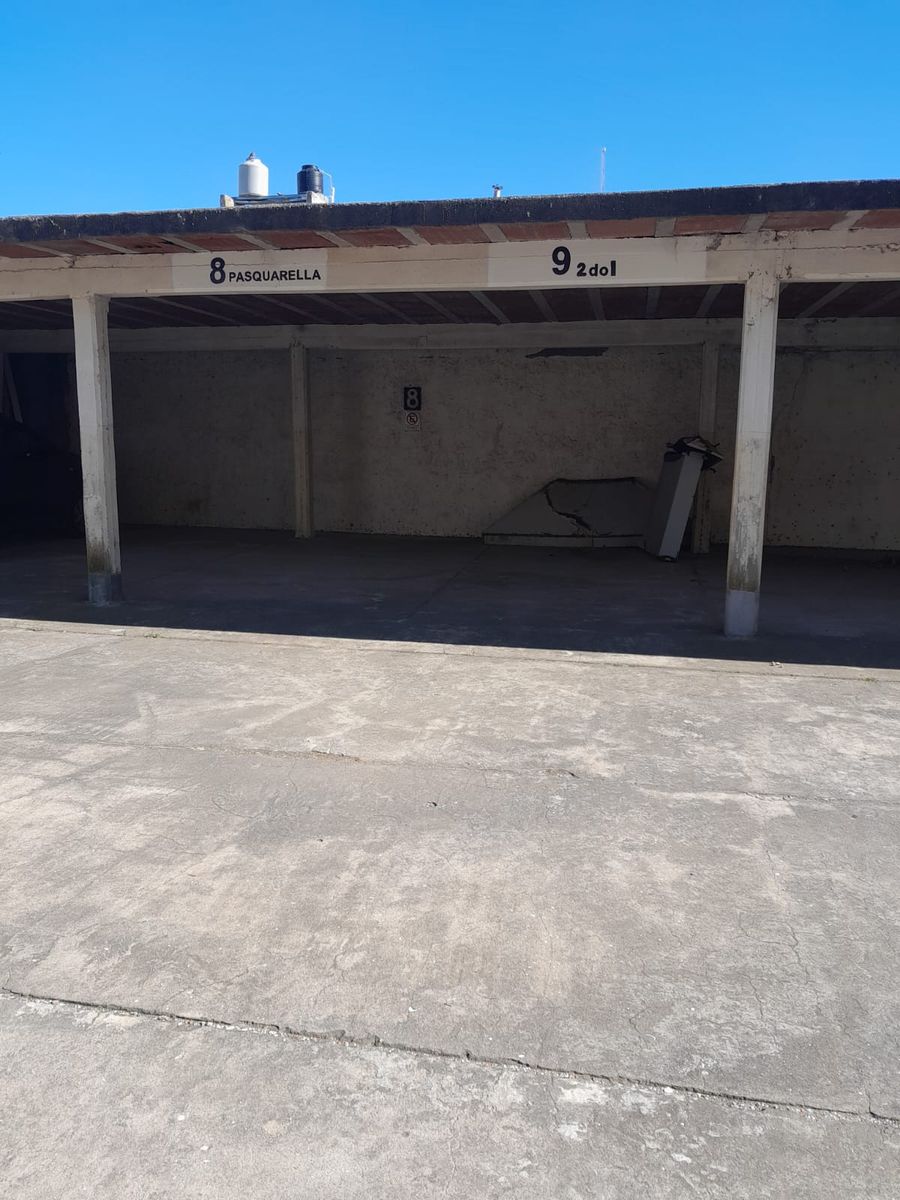 &quotVENTA&quot DEPARTAMENTO EN EXCELENTE UBICACIÓN — foto 2