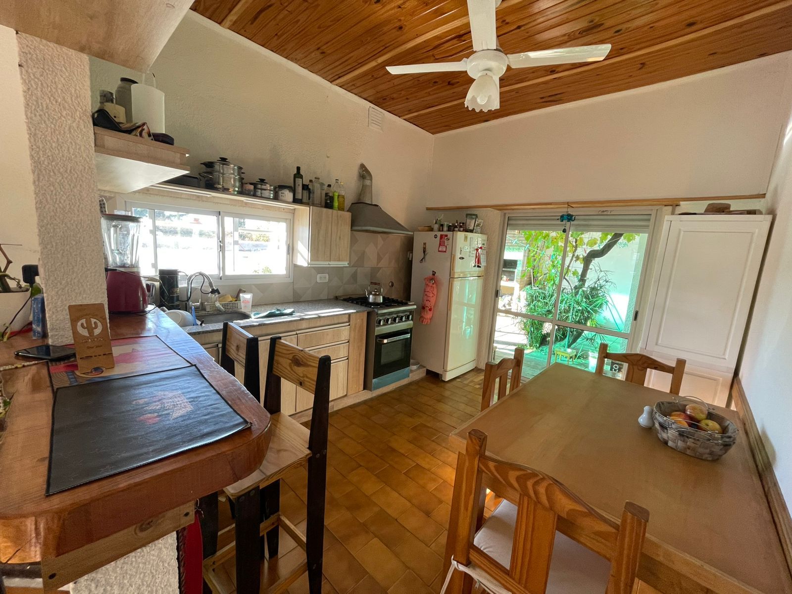 "VENTA" CASA FUNCIONAL Y CON MUY BUENOS ESPACIOS - 11