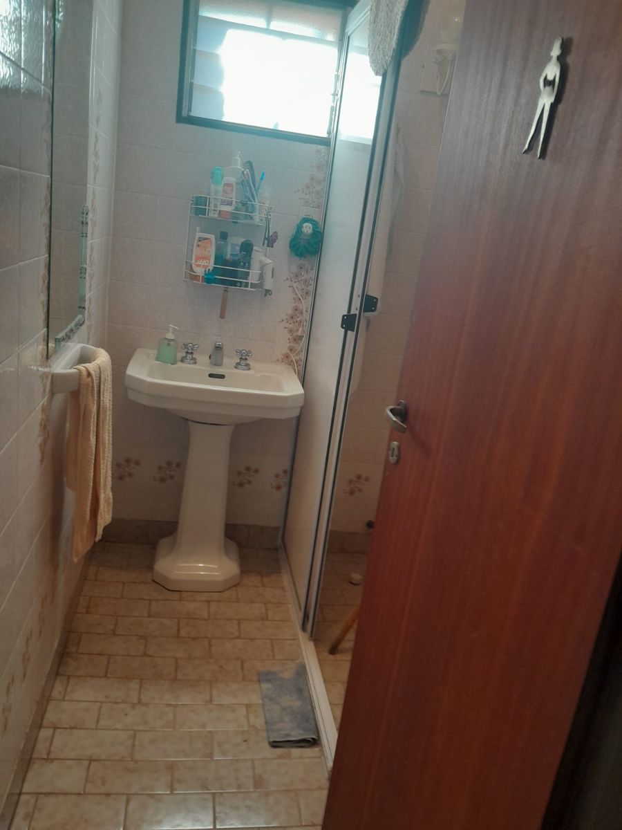 "VENTA" CASA + DEPARTAMENTO - 11