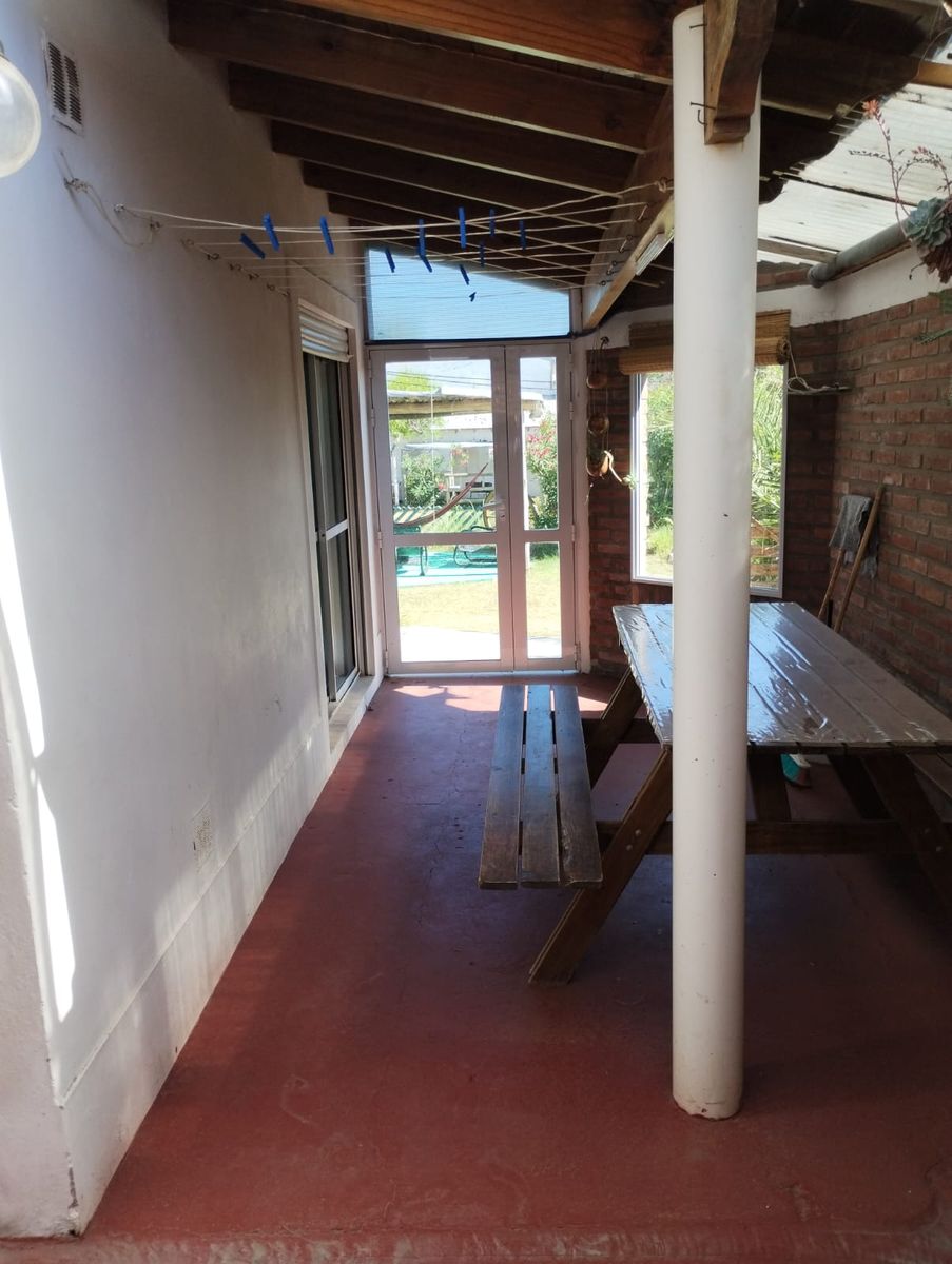 "VENTA" 2 CASAS + GALPÓN + LOCAL - 15