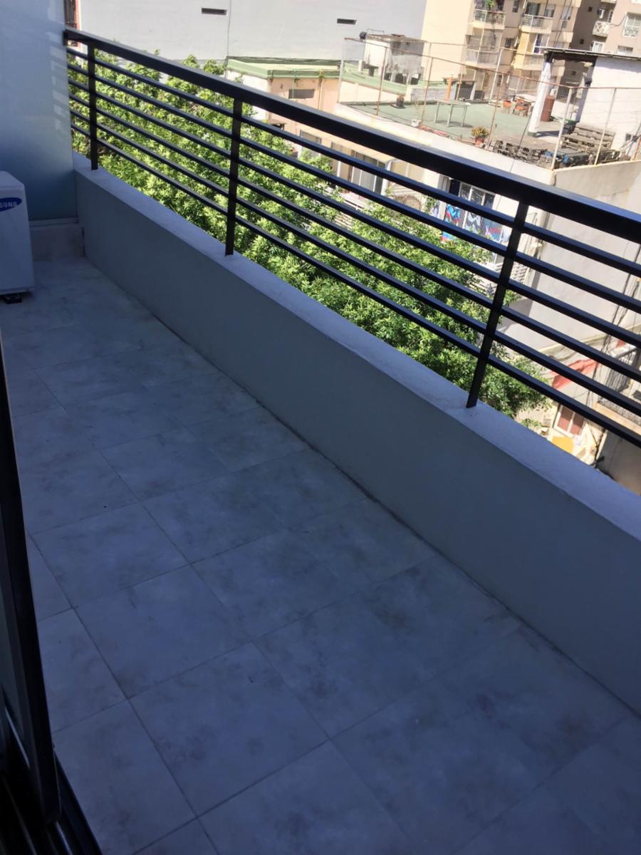 Monoambiente con balcon a 50 mts del Hospital — foto 3