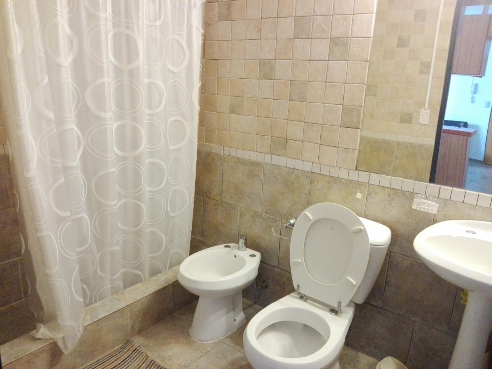 Monoambiente a 50mts del Hospital — foto 3