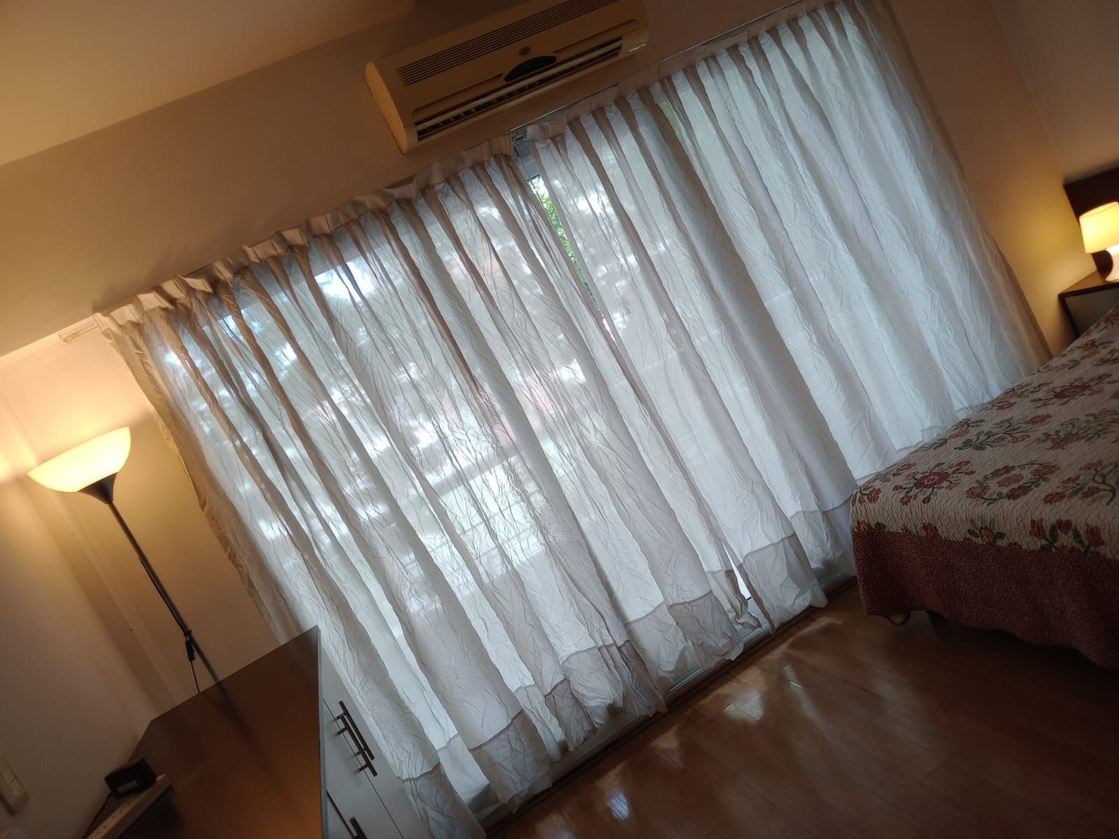 Monoambiente con balcon. Edificio con balcon. — foto 15