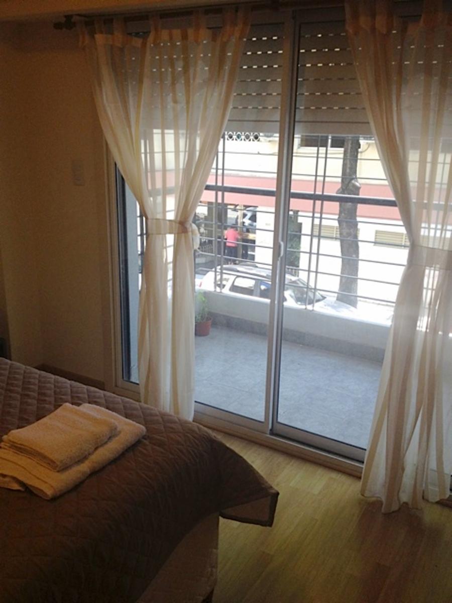 Moanombiente a 50mts del Hospital, con balcon — foto 3