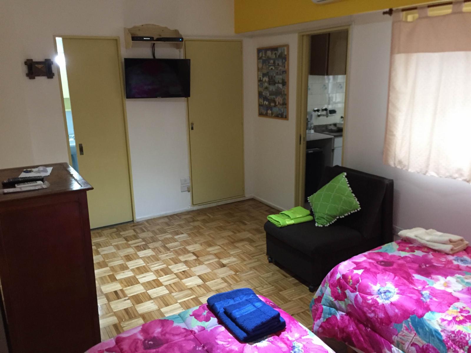 Monoambiente con cocina independiente Frente a Mevaterapia — foto 2