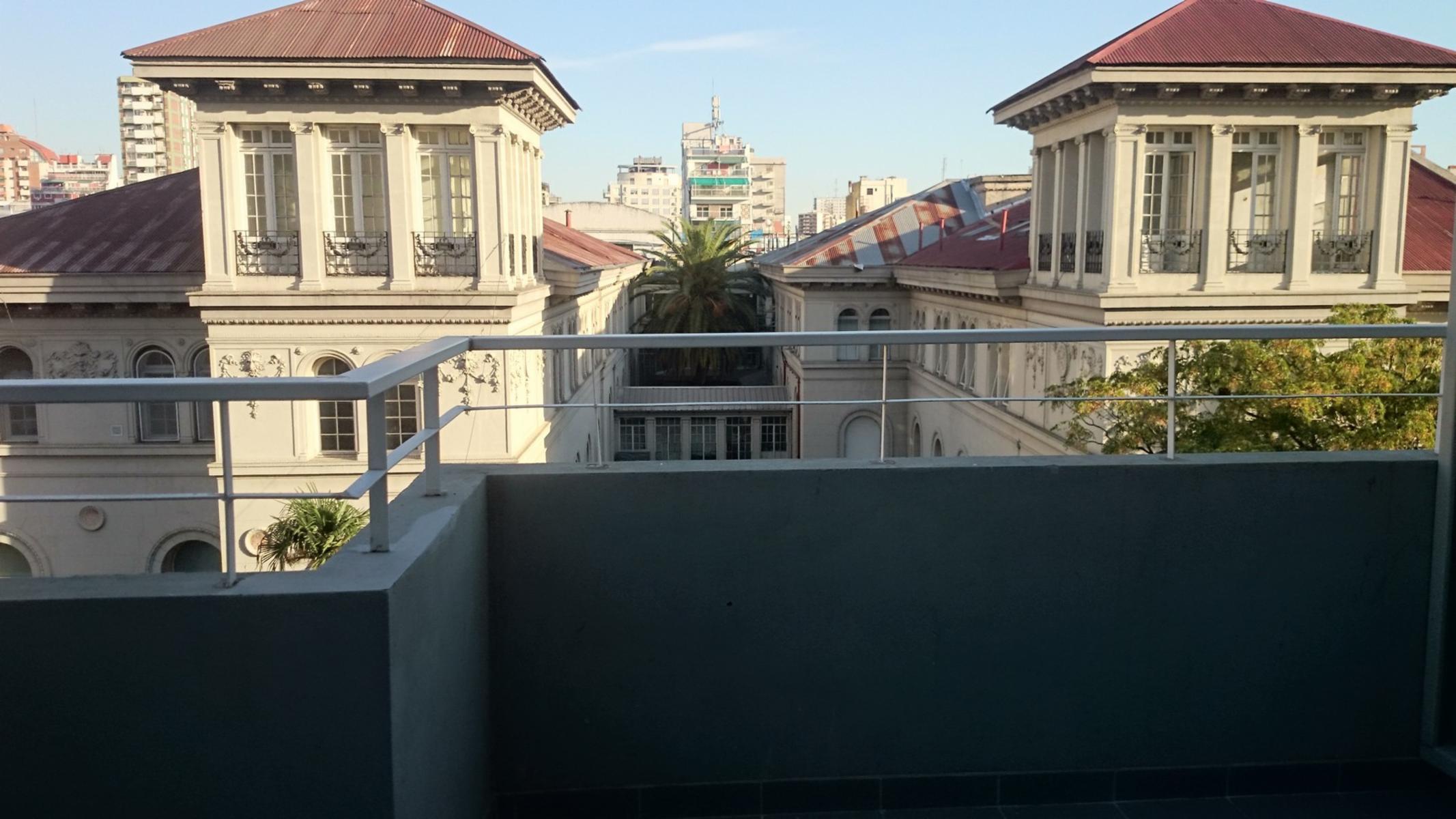 Monoambiente con balcon aterrazado. Fte al Hospital Italiano — foto 3