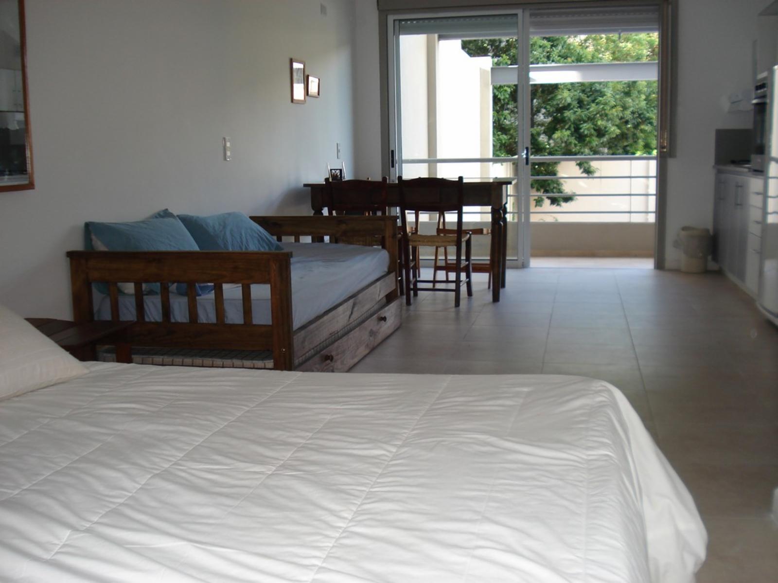 Monoambiente amplio con balcon — foto 6