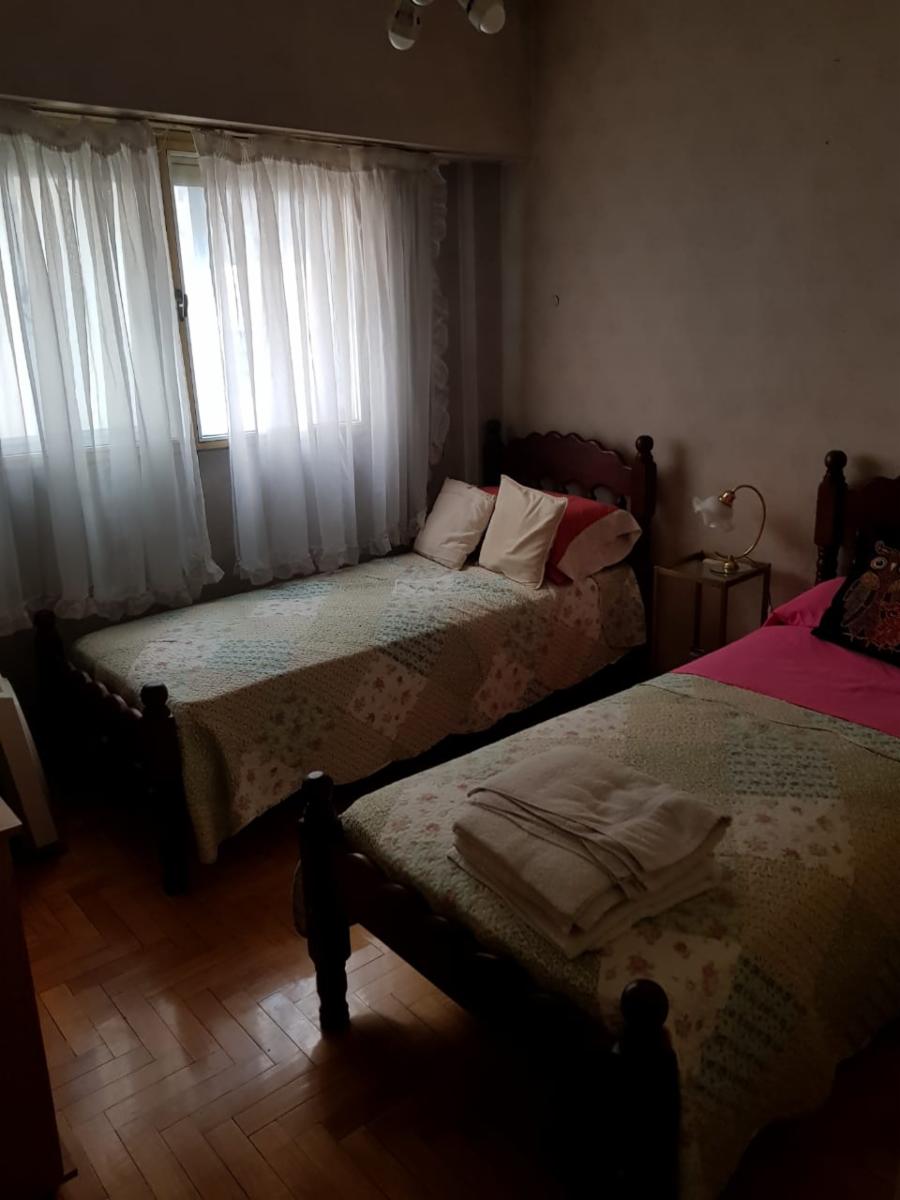Depto de 3 amb con balcon Corrientes y Medrano — foto 2