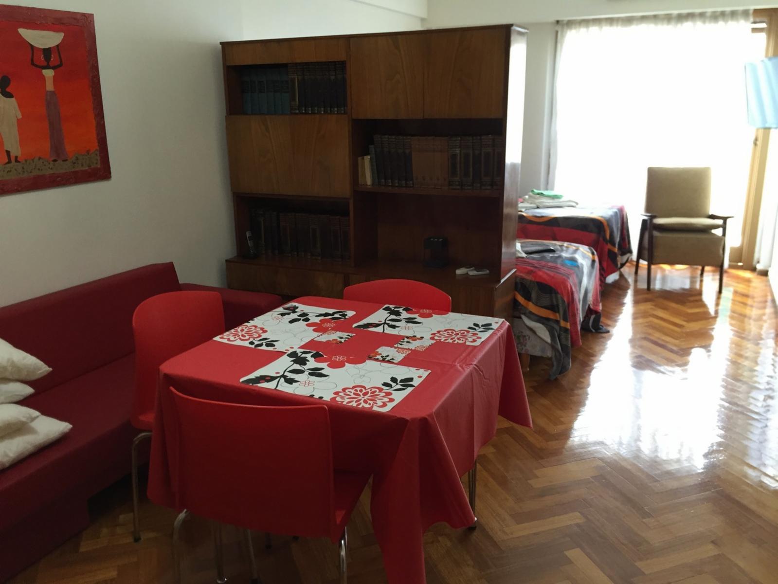 Monoambiente amplio. Cocina independiente a GAS — foto 2
