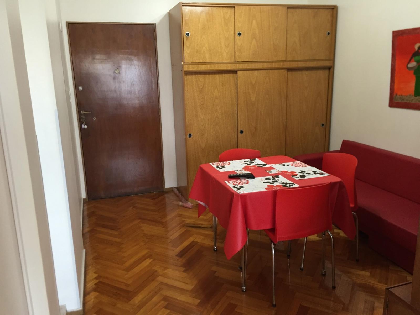 Monoambiente amplio. Cocina independiente a GAS — foto 4