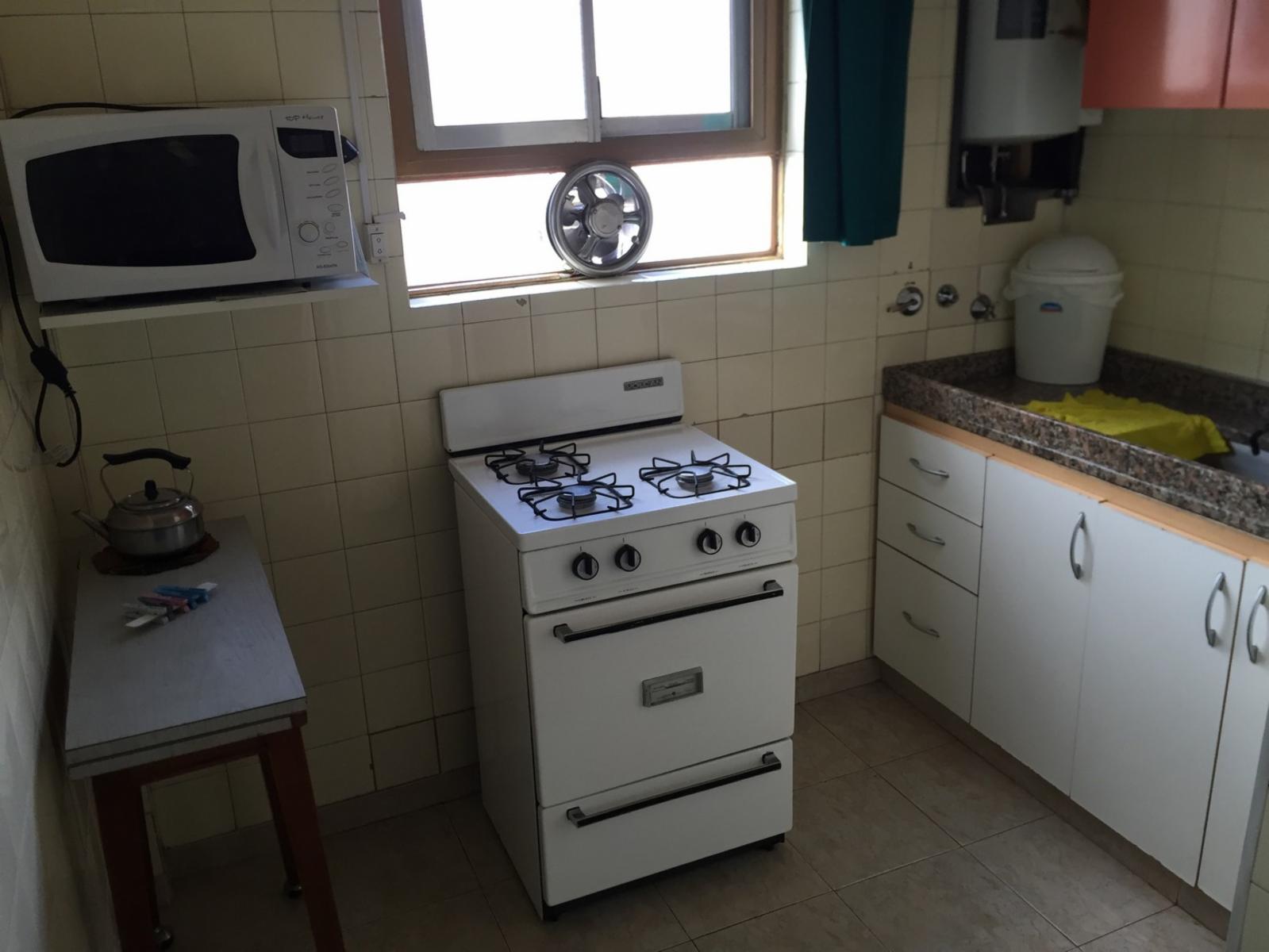 Monoambiente amplio. Cocina independiente a GAS — foto 6