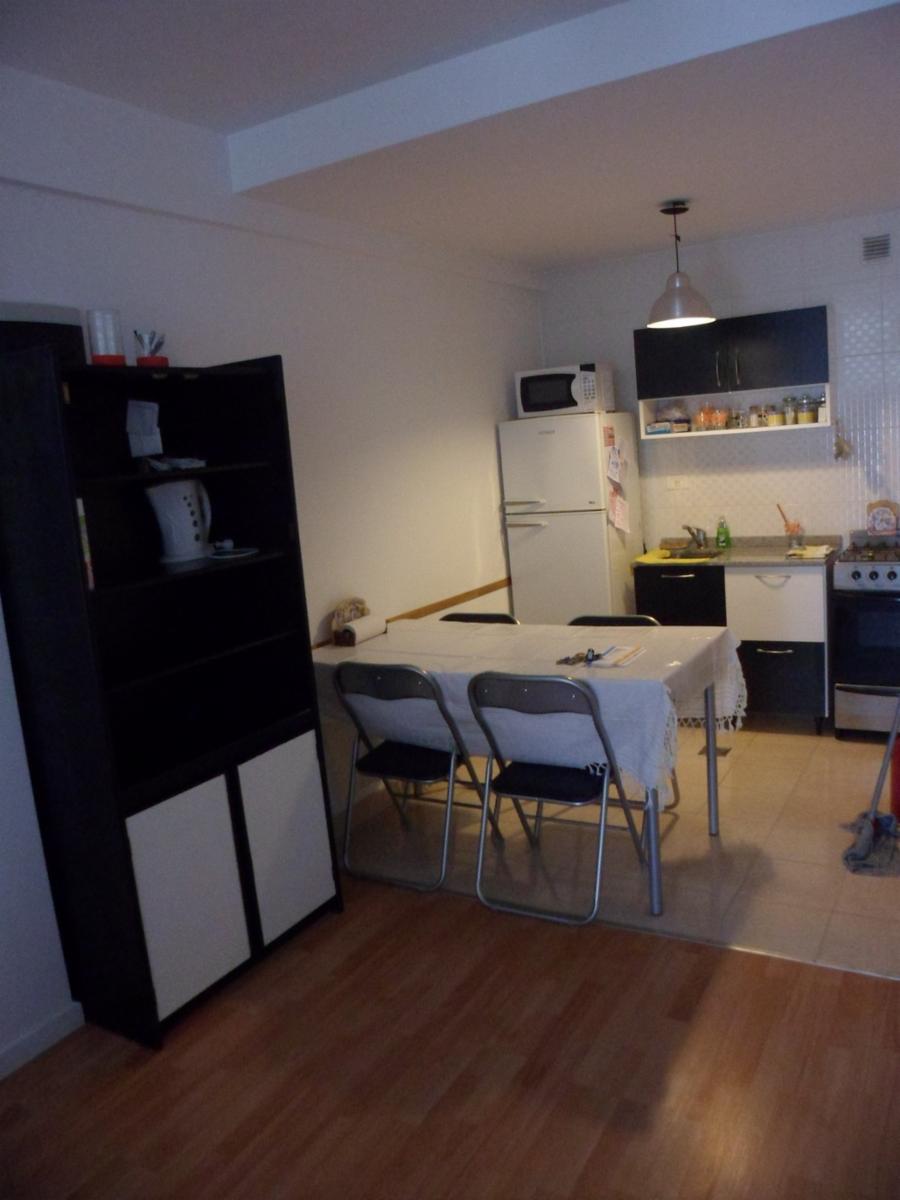 Monoambiente Amplio con Cocina a Gas. Balcon. — foto 3
