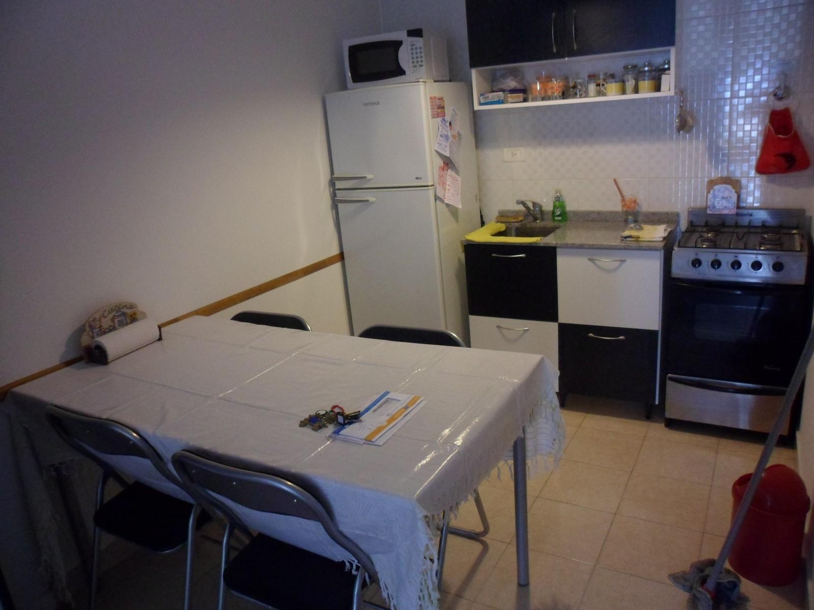 Monoambiente Amplio con Cocina a Gas. Balcon. — foto 4