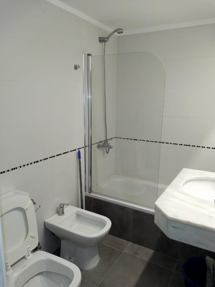 monoambiente a 50 mts del hospital italiano — foto 2