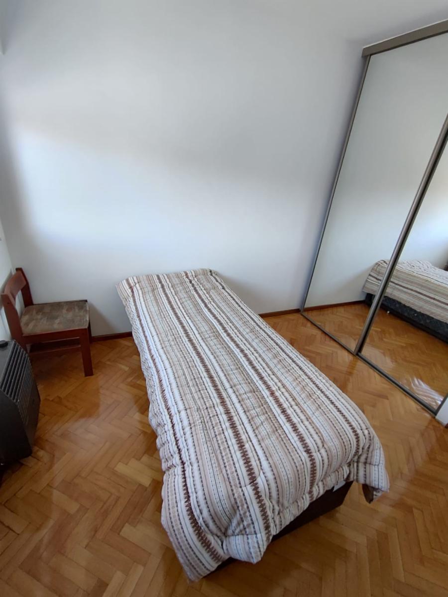Depto dos dormitorios con balcon piscina — foto 4