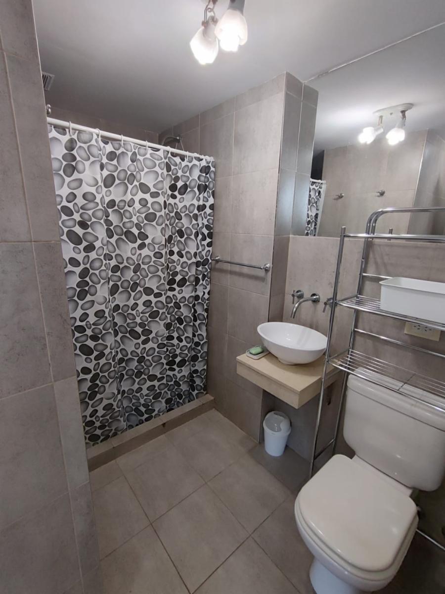 Dos ambientes en duplex frente al hospital — foto 6