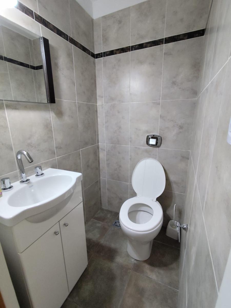 MONOAMBIENTE A 50 MTS DEL HOSPITAL ITALIANO — foto 8