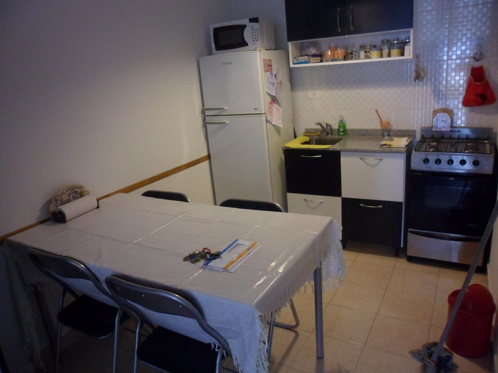 Monoambiente amplio con Balcon Cocina a gas a mts del Hosp Italiano — foto 4