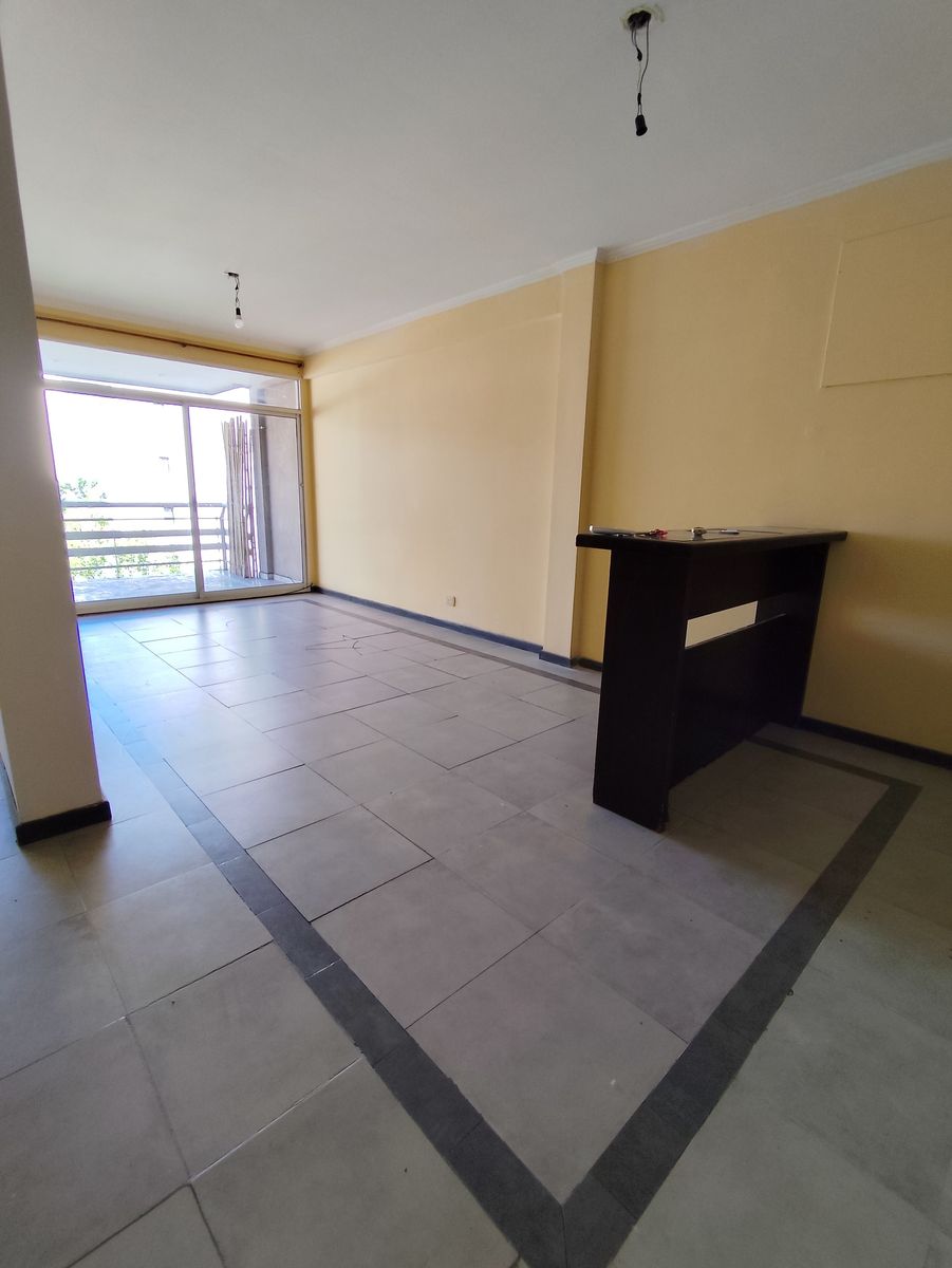 Alquiler Amplio depto de 2 amb con Balcon aterrazado - 2