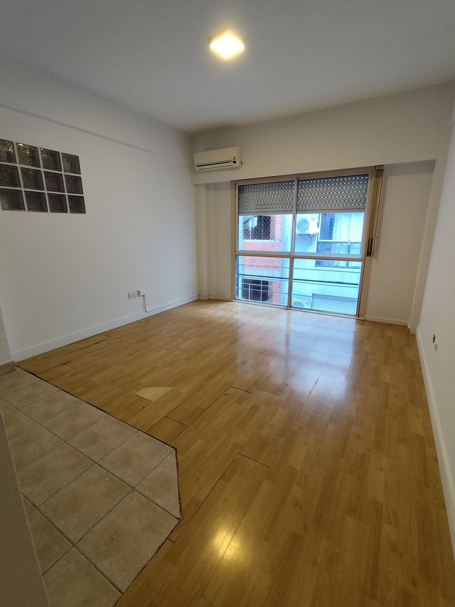 VENTA DEPARTAMENTO MONOAMBIENTE A MTS DEL HOSPITAL ITALIANO - 1