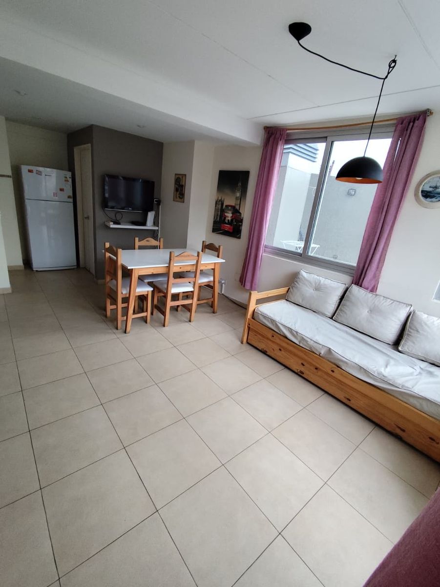 Departamento De 3 Amb En Duplex Con Terraza Propia 2 Baños Edificio De Categoria Frente Al Hospital Italiano - 2