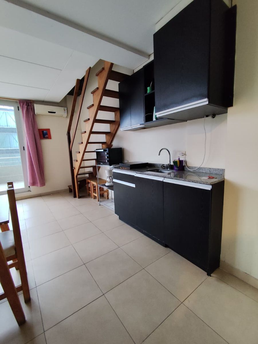 Departamento De 3 Amb En Duplex Con Terraza Propia 2 Baños Edificio De Categoria Frente Al Hospital Italiano - 4