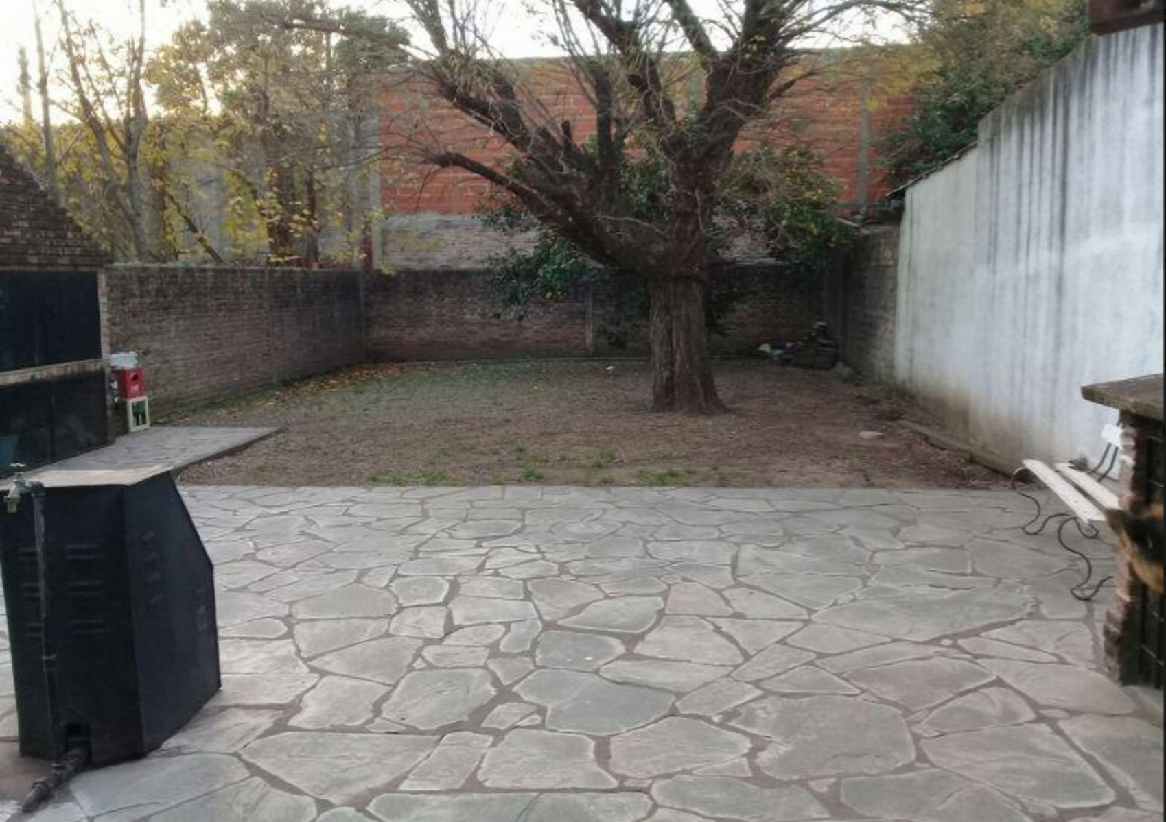 Santo Domingo al 700, Burzaco, Almirante Brown /CASA 5 HAMBIENTES