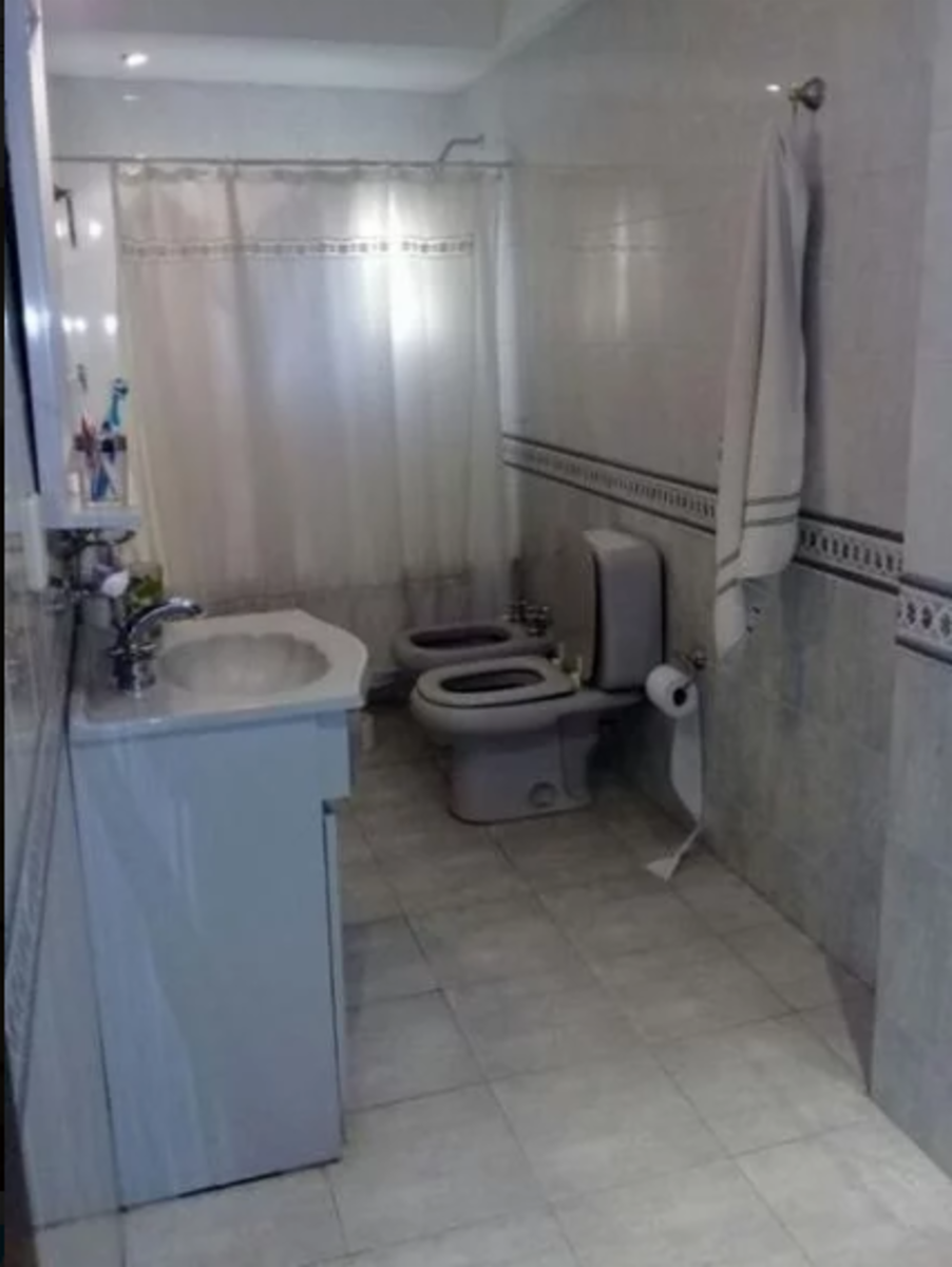 Santo Domingo al 700, Burzaco, Almirante Brown /CASA 5 HAMBIENTES — foto 5