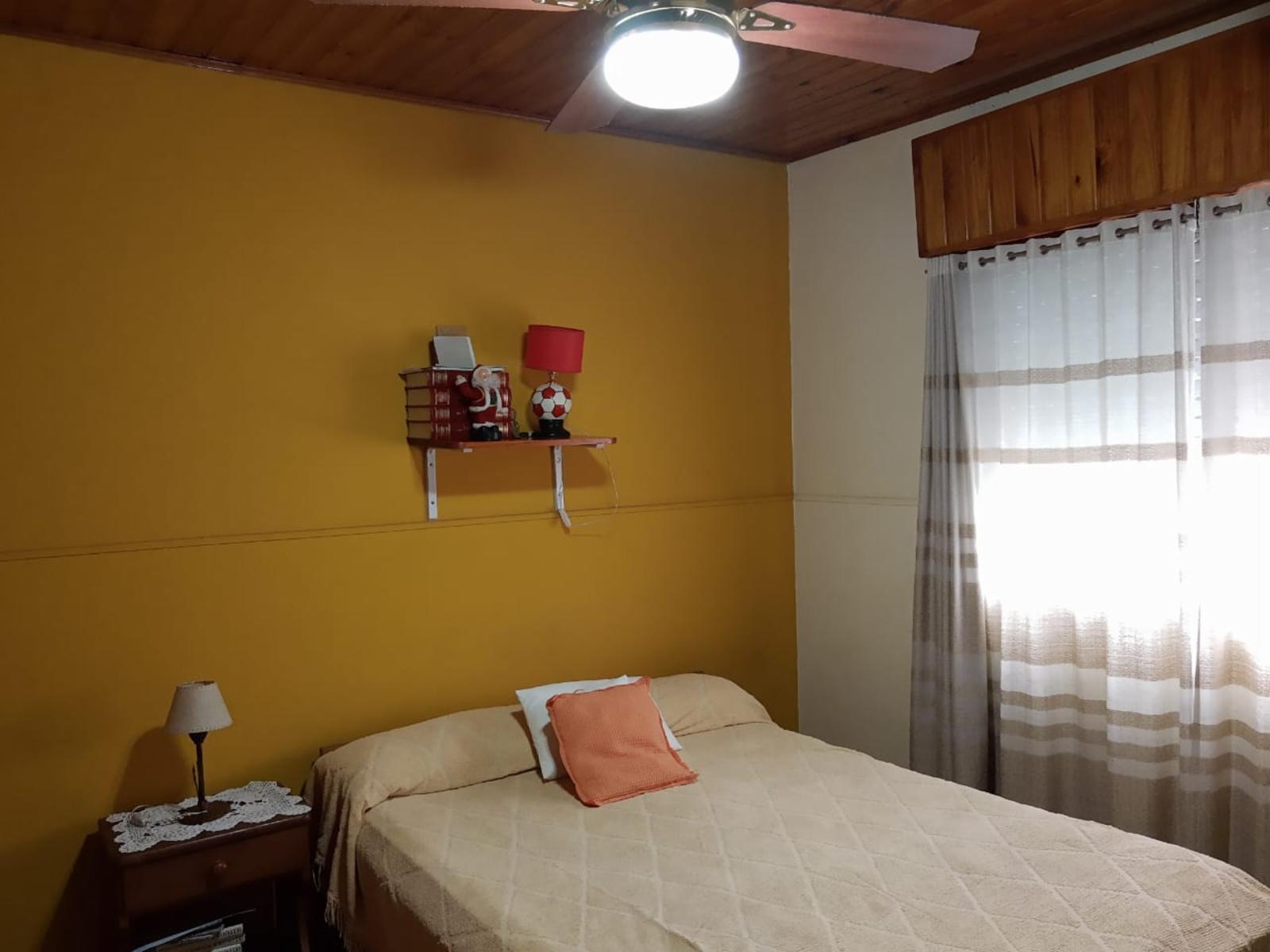 Casa calle 100, zona Av. Mitre — foto 6