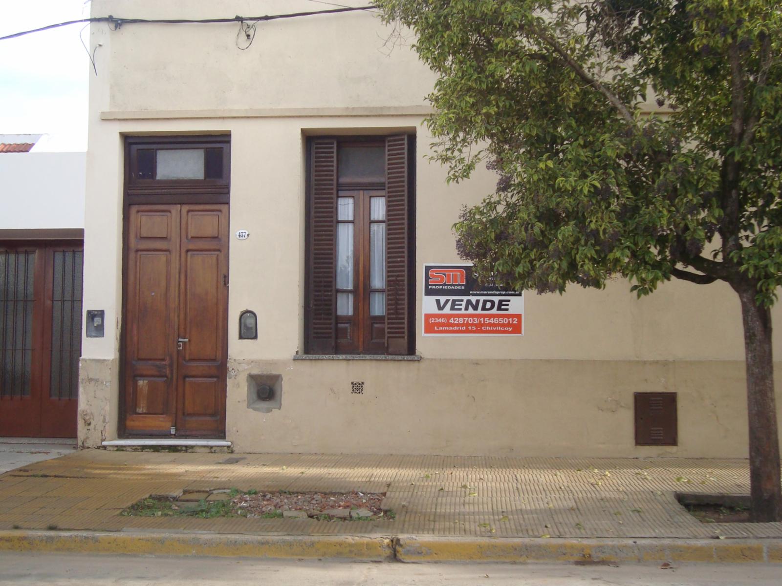 Casa céntrica con terreno de 10x43