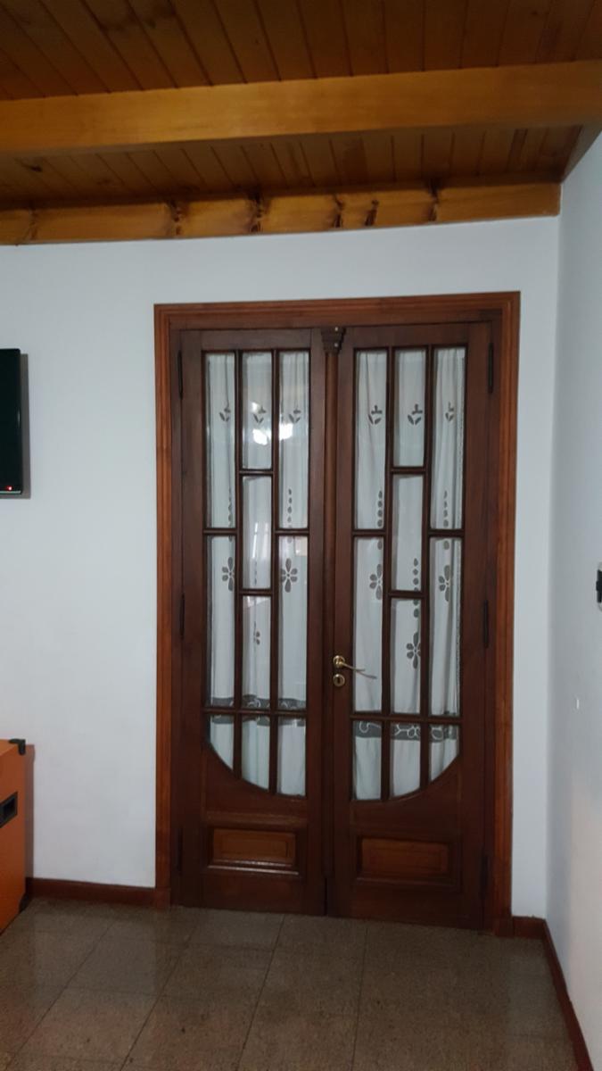 Casa lista para habitar, tipo chalet en zona Colón
