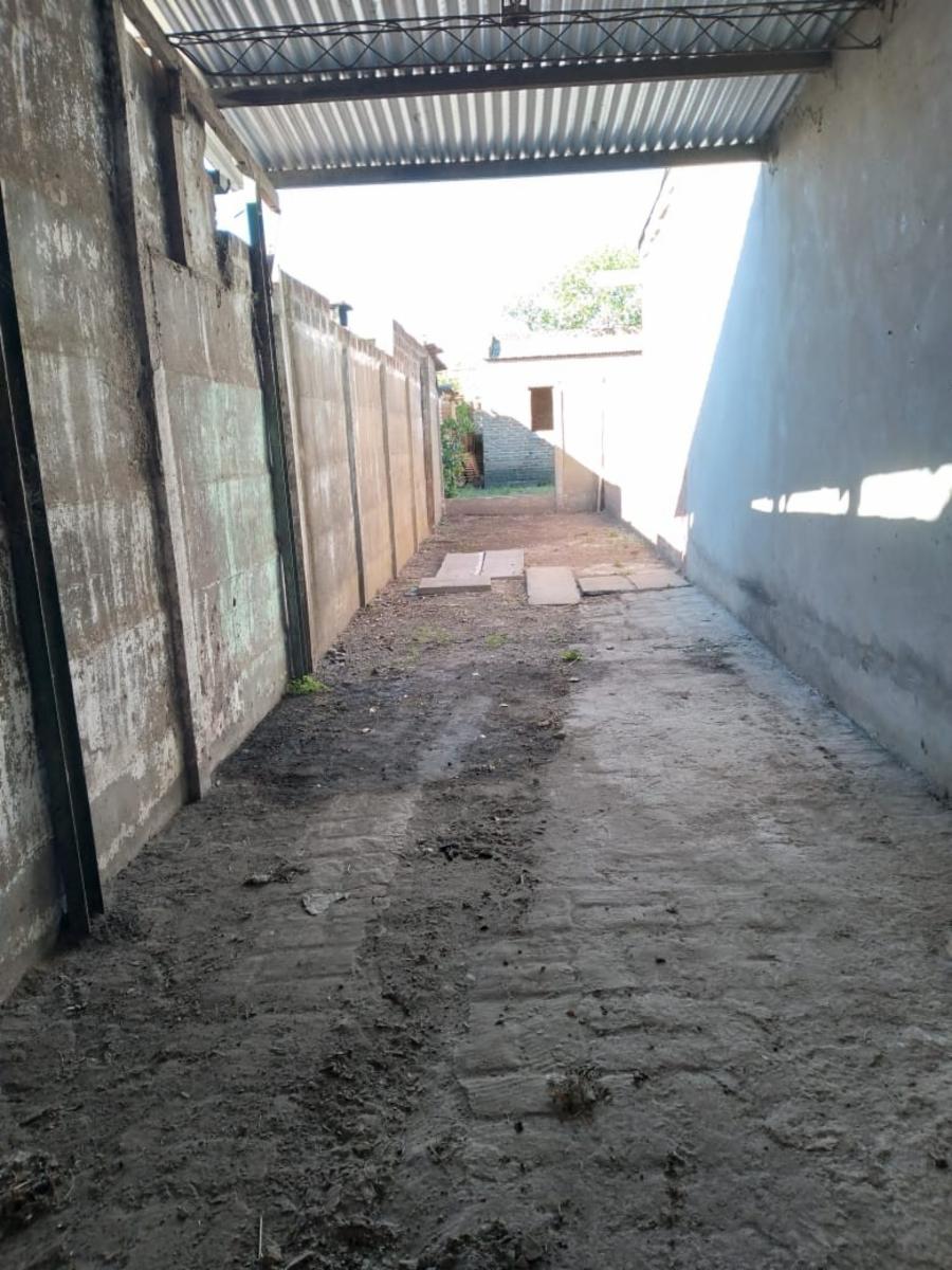 Casa a terminar c/todos los servicios.