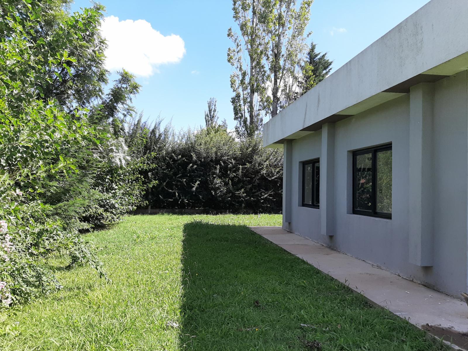 A estrenar 2 casas en la localidad de Suipacha. - 3