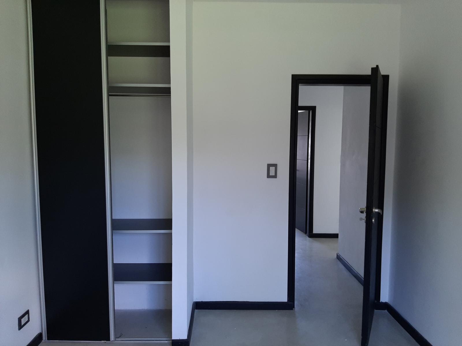 A estrenar 2 casas en la localidad de Suipacha. - 8