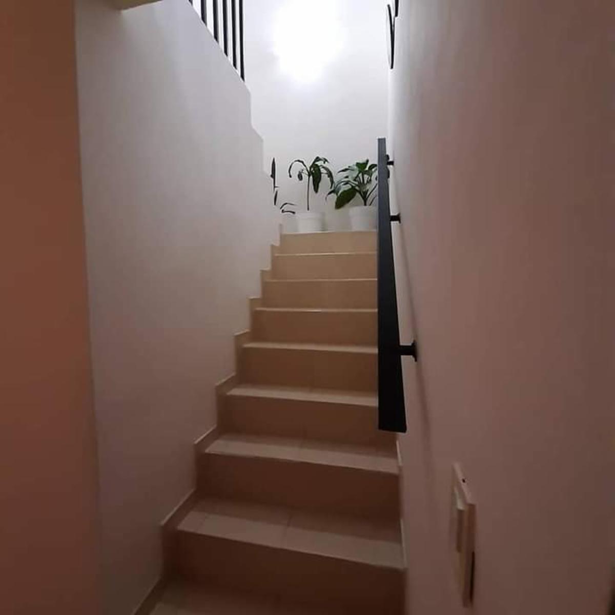 Dùplex en zona Pza. Belgrano, Construcción de calidad, excelente estado — foto 5