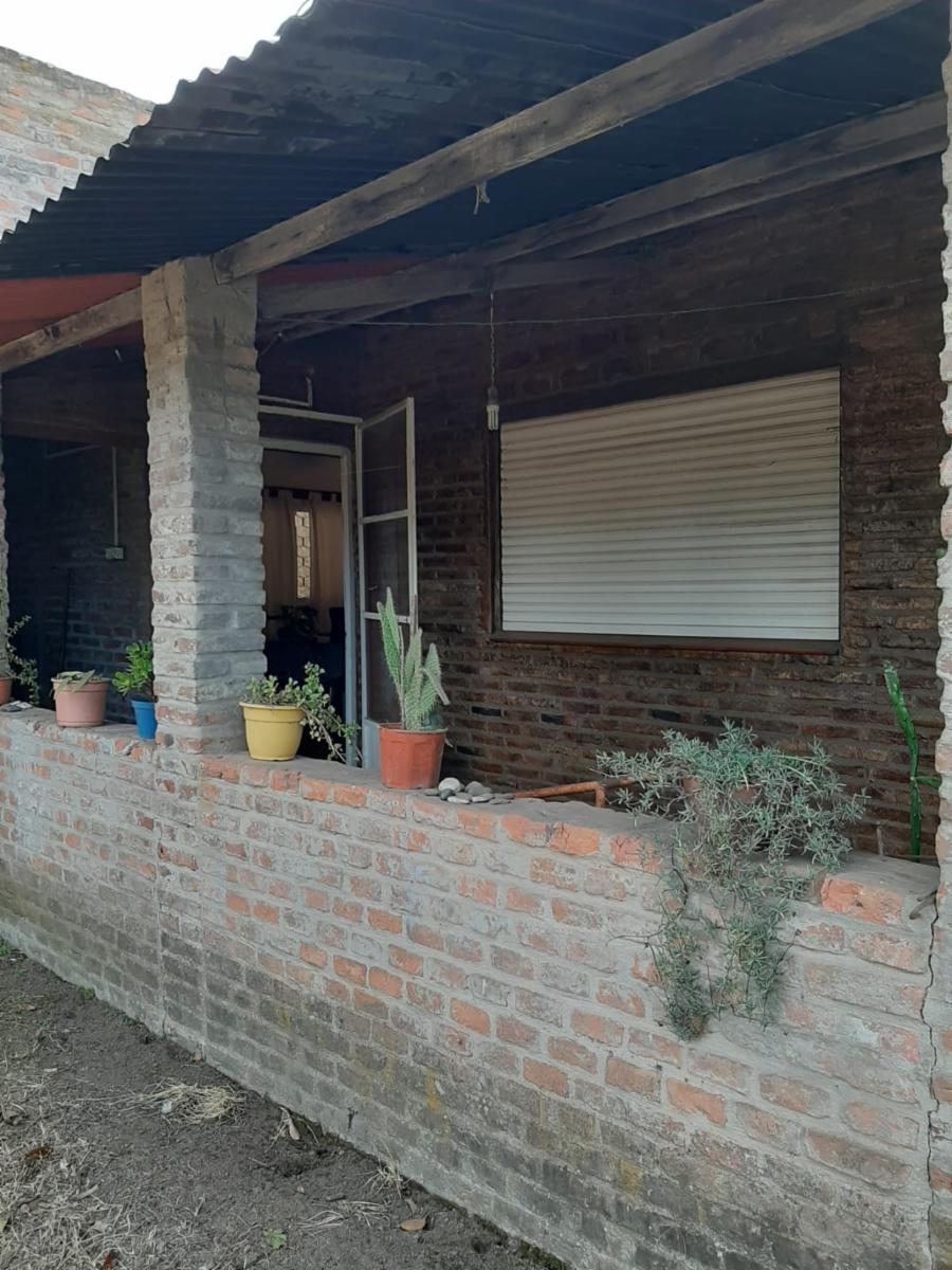 Si buscas tranquilidad, tenemos la mejor opción Gobernador Ugarte, un pueblo a pocos km de la ciudad de Chivilcoy, acceso en excelente estado. - 3