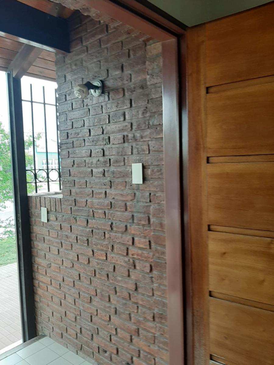 Hermosa casa sobre terreno de 333 mts. ubicada sobre avenida. — foto 10