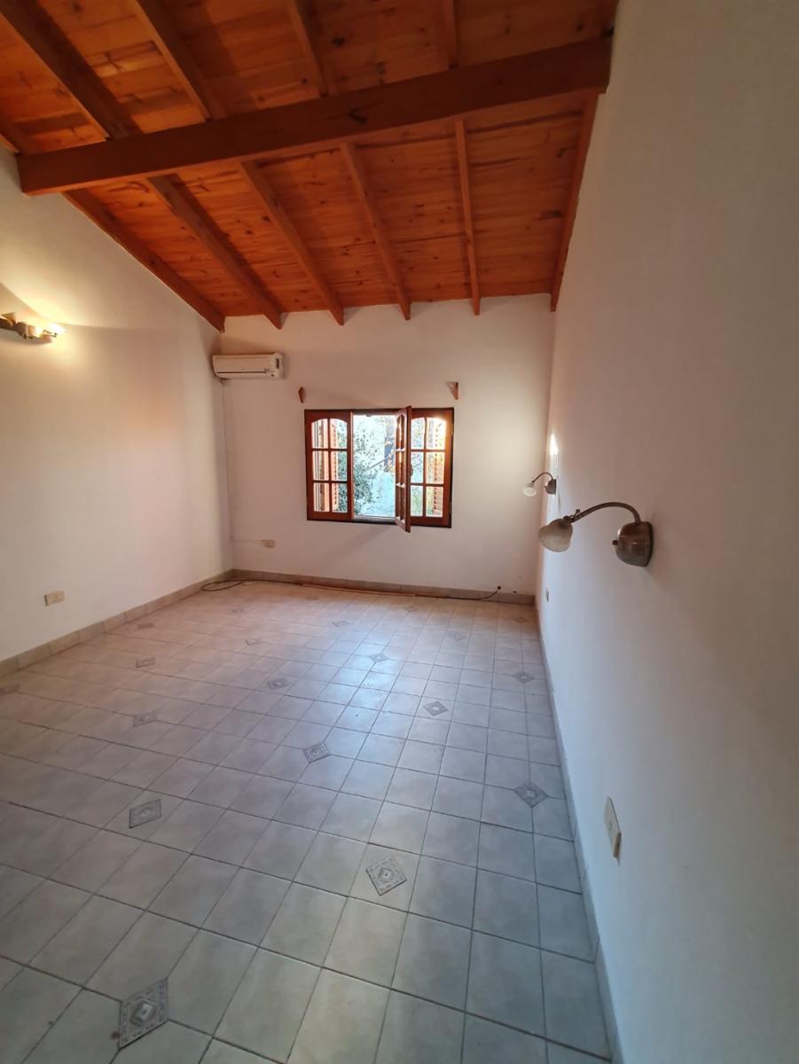 INDEXA VENDE Casa en Barrio Los Tilos — foto 2