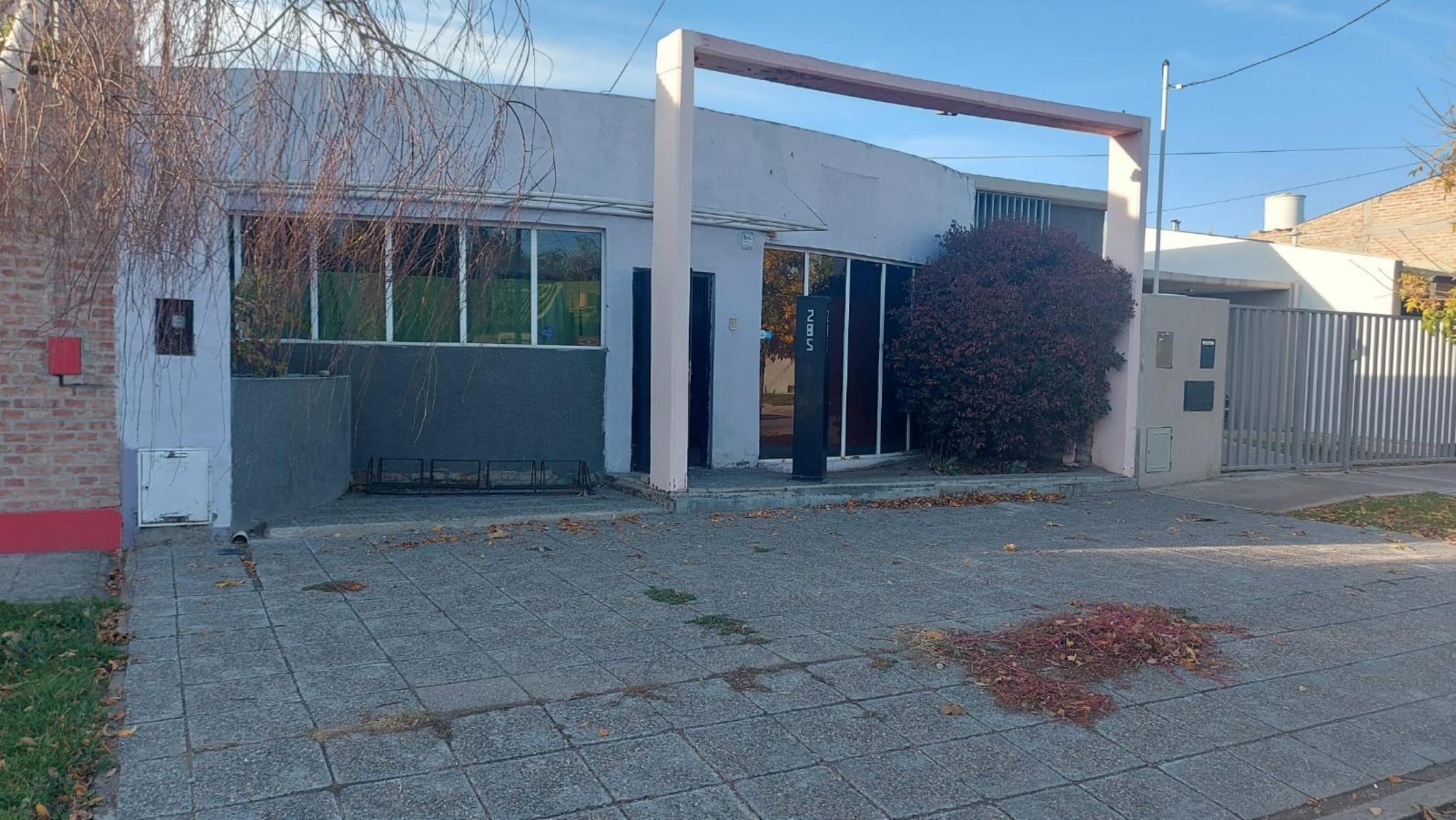 INDEXA VENDE INSTITUTO EN BARRIO SILVETTI - 1