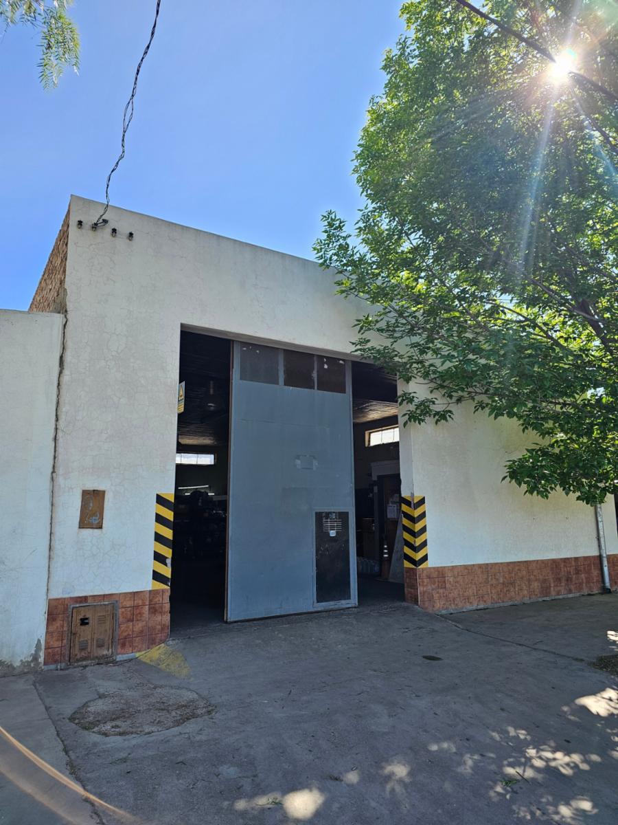GALPON EN VENTA, BARRIO BAGLIANI - 4