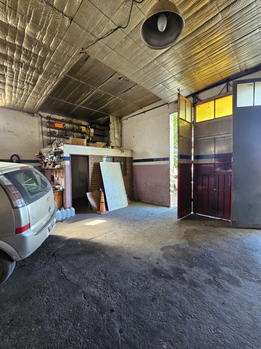GALPON EN VENTA, BARRIO BAGLIANI - 13