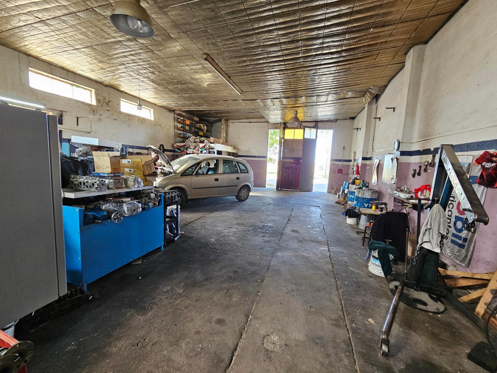 GALPON EN VENTA, BARRIO BAGLIANI - 20