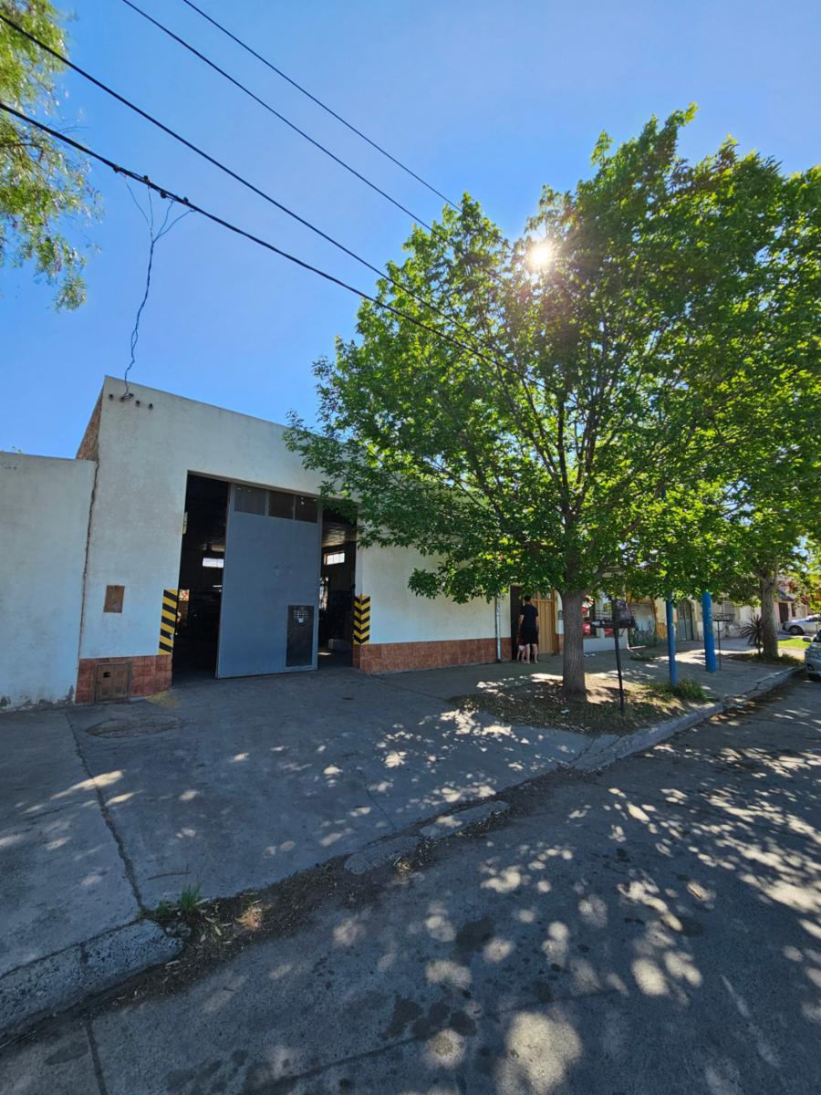GALPON EN VENTA, BARRIO BAGLIANI - 22